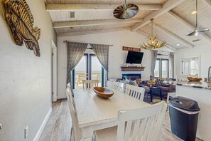 Dining - Charming beachfront home with Gulf views & wraparound deck - right on the sand (Dauphin Island)