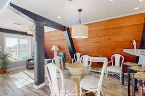 Dining - Unique beachside A-frame with porches, fantastic views & ocean access (Dauphin Island)