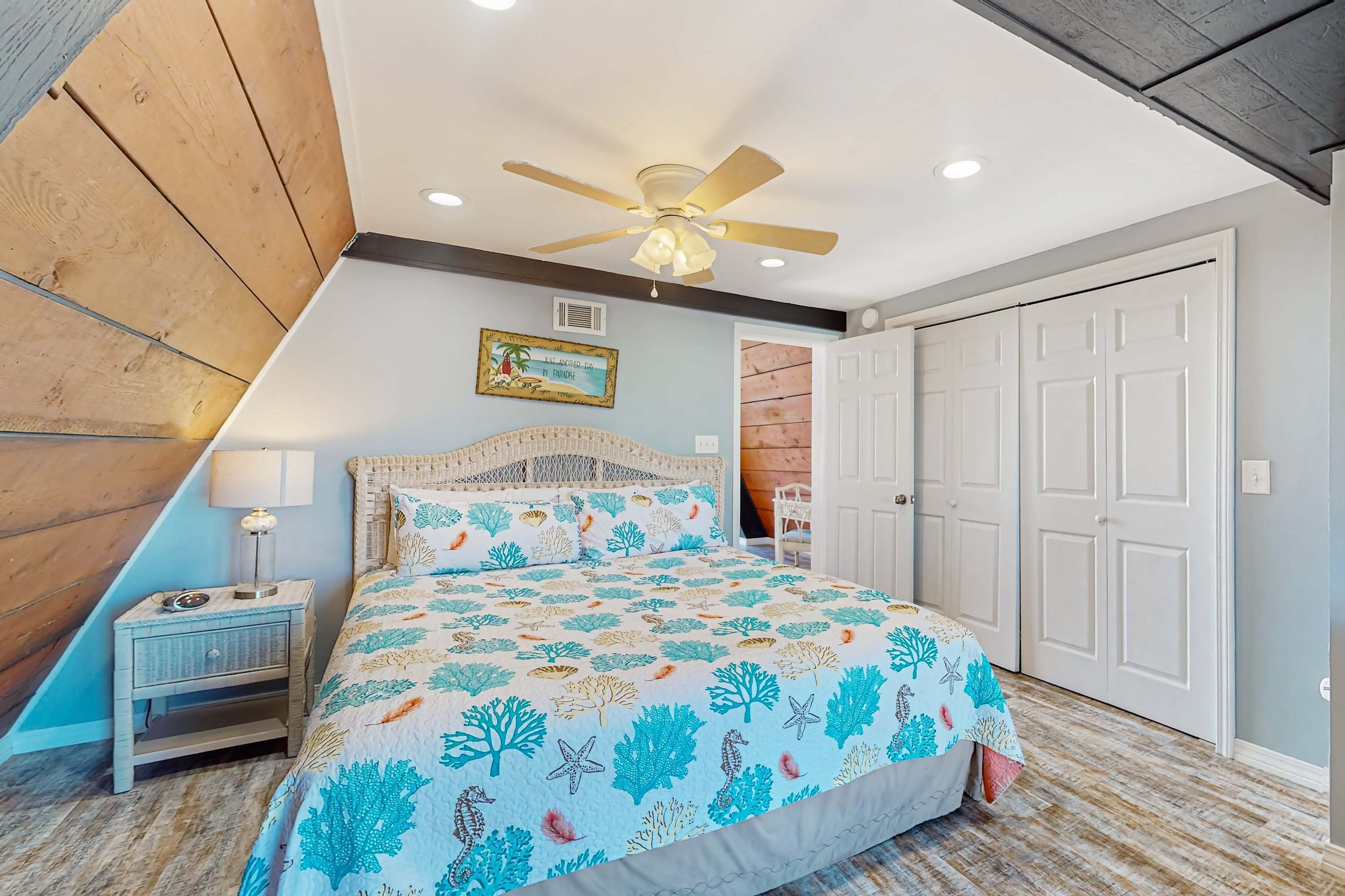 3 bedrooms, desk, iron/ironing board, WiFi