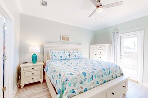 4 bedrooms, iron/ironing board, WiFi, bed sheets - Dog-friendly home with Gulf views, washer,dryer & central AC (Dauphin Island)