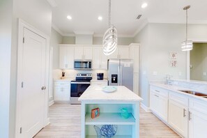 Fridge, microwave, oven, stovetop - Dog-friendly home with Gulf views, washer,dryer & central AC (Dauphin Island)