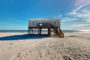 On the beach - Spacious, Beachfront Home with Free WiFi, Central AC, & a Furnished Deck (Dauphin Island)
