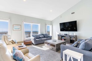 TV, DVD player, stereo, offices - Waterfront home with wraparound deck, BBQ, spacious interior, & W/D (Dauphin Island)