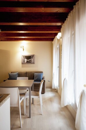 Comfort Apartment | Dining - Piccola Venezia Room (Chioggia)