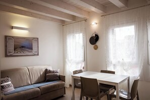 Comfort Apartment, Air conditioning | Living area - Piccola Venezia Room (Chioggia)