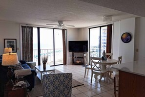 TV, offices - 8th-floor beachfront condo w/ fitness center, hot tub, tennis courts, & 3 pools (Orange Beach)