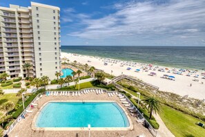Pool - 8th-floor beachfront condo w/ fitness center, hot tub, tennis courts, & 3 pools (Orange Beach)