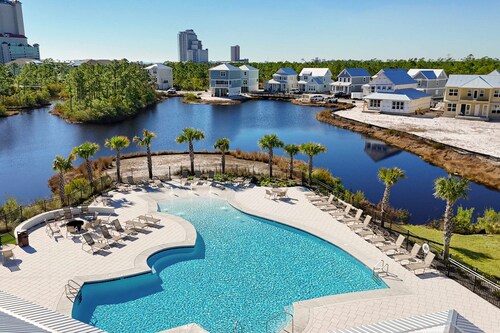 Gorgeous coastal home with plenty of space and easy beach access