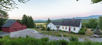 3-bedroom house in Stowe with stunning panoramic views and ~11 acres to explore.