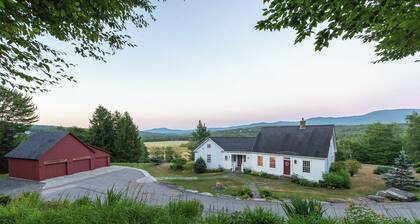 3-bedroom house in Stowe with stunning panoramic views and ~11 acres to explore.