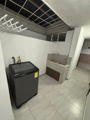 Interior - MODERN FURNISHED APARTMENT IN EXCELLENT LOCATION (Medellín)