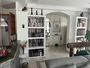 Interior - Casa Da Luz – Villa with Pool, Jacuzzi, and Sauna in Vic-la-Gardiole (Vic-la-Gardiole)