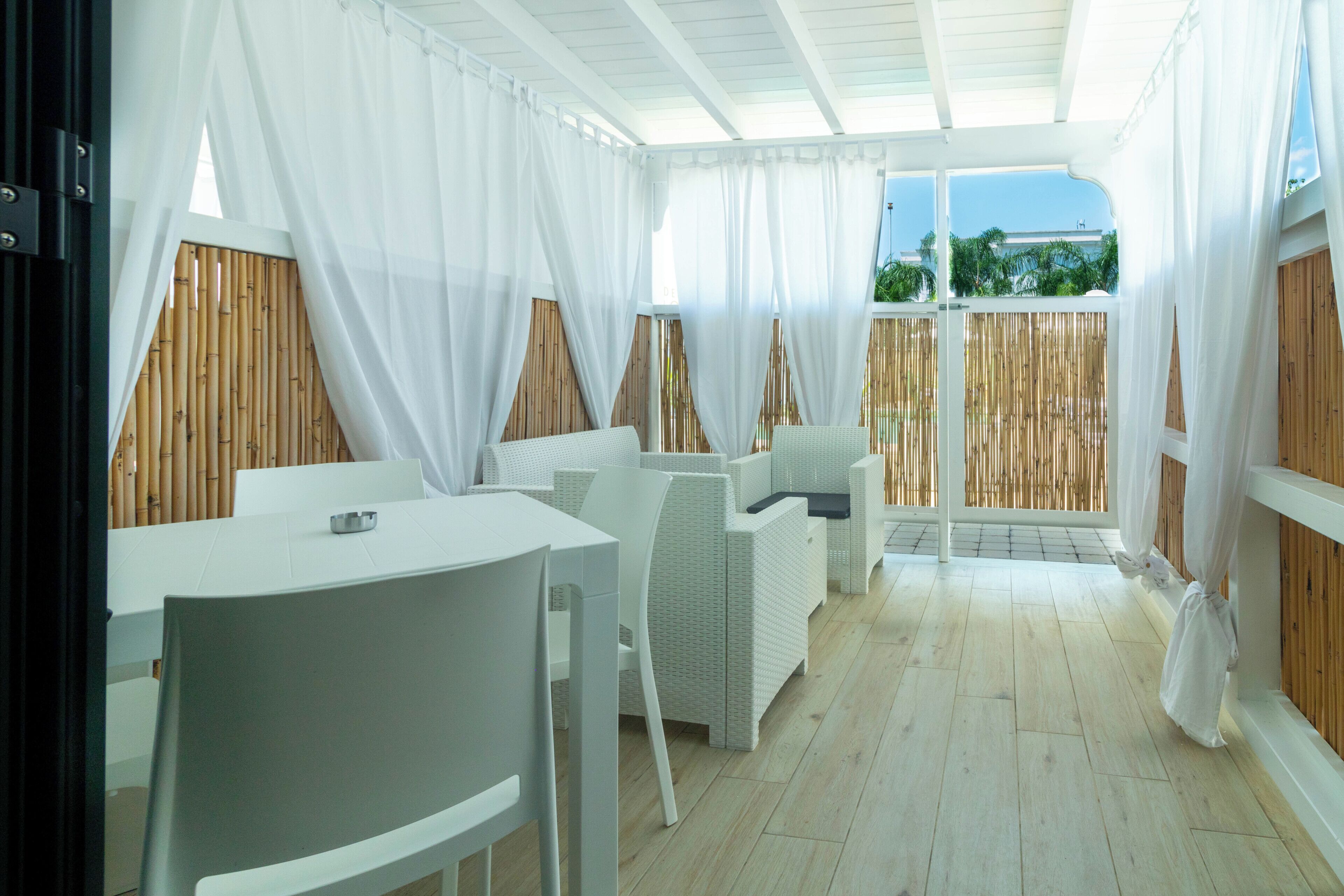 Suite – comfort, bassengutsikt | Terrasse/patio
