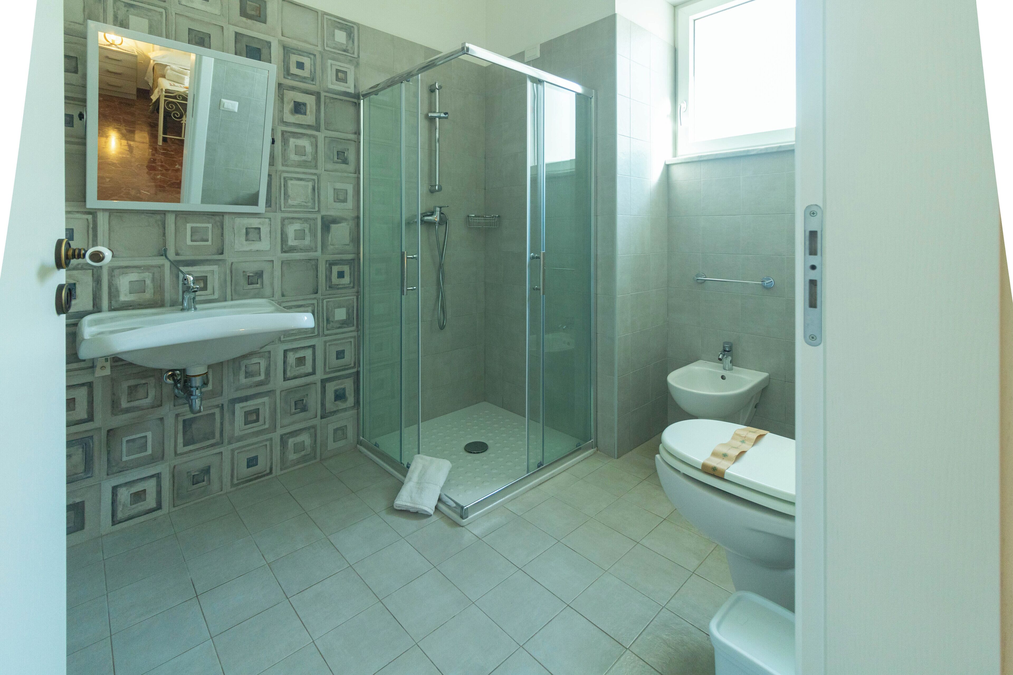 舒適單棟房屋, 泳池景 | 浴室 | 淋浴設備、免費梳洗用品、番梘、洗頭水