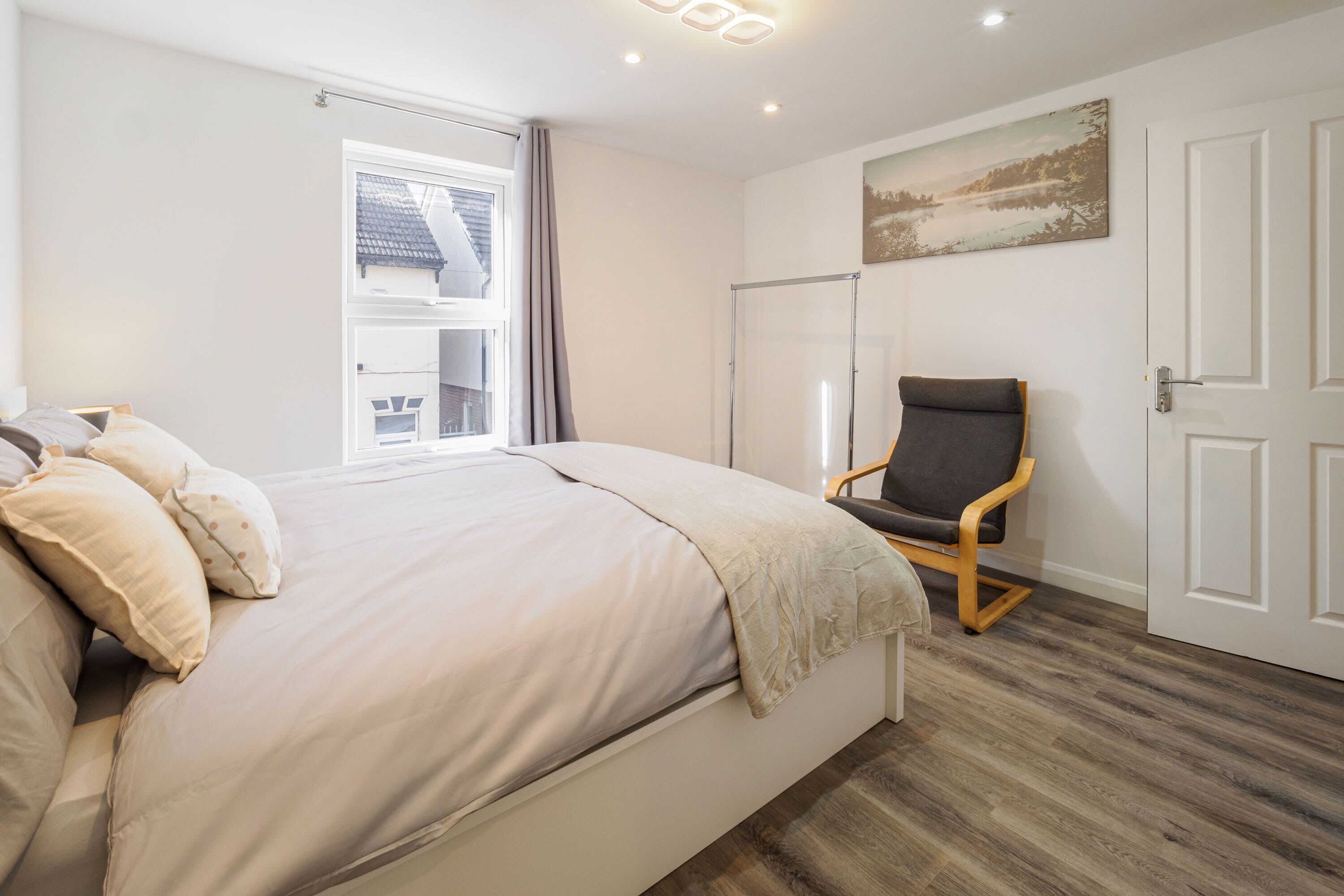 2 bedrooms, iron/ironing board, travel cot, WiFi