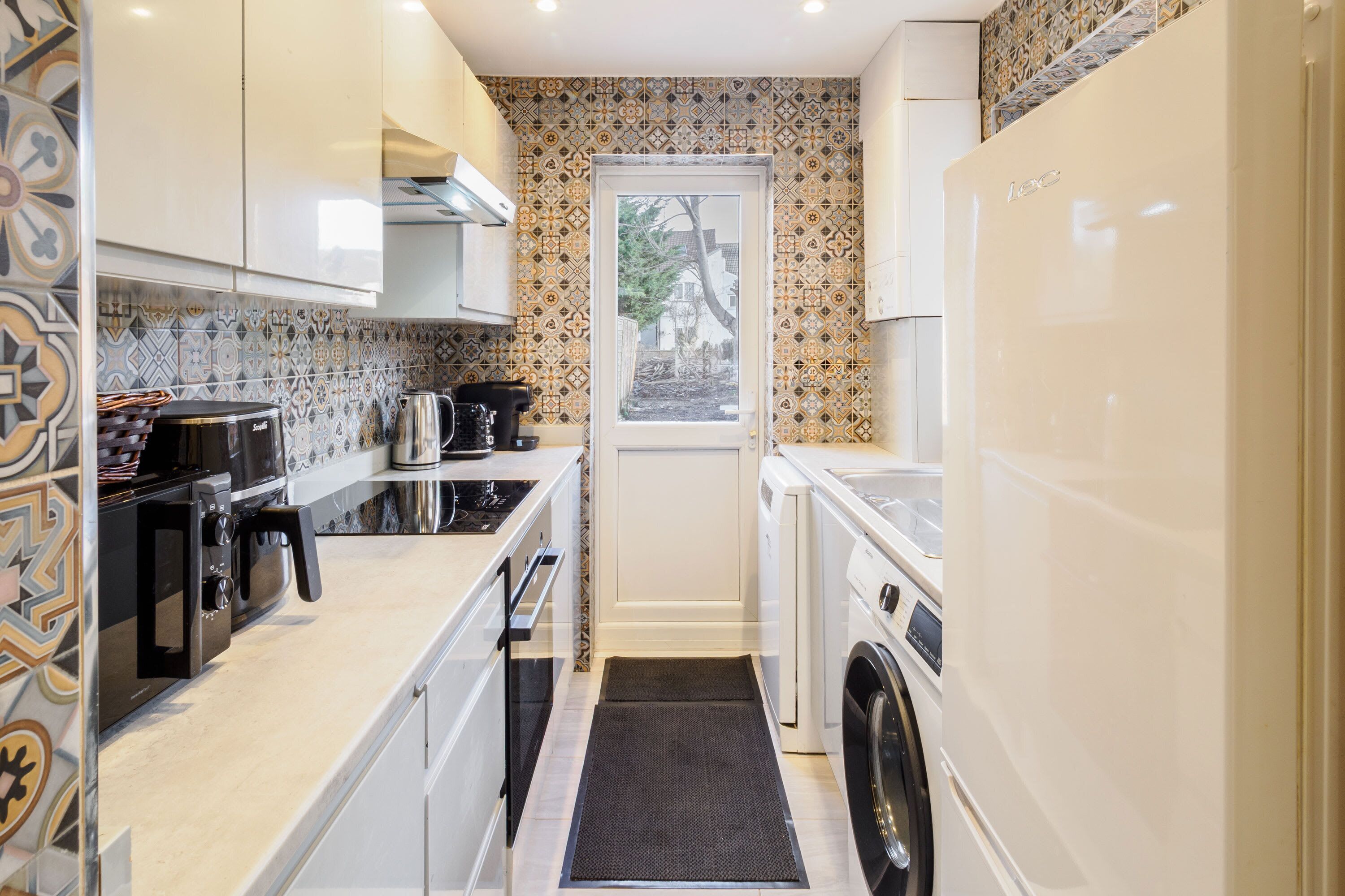 Fridge, microwave, dishwasher, toaster