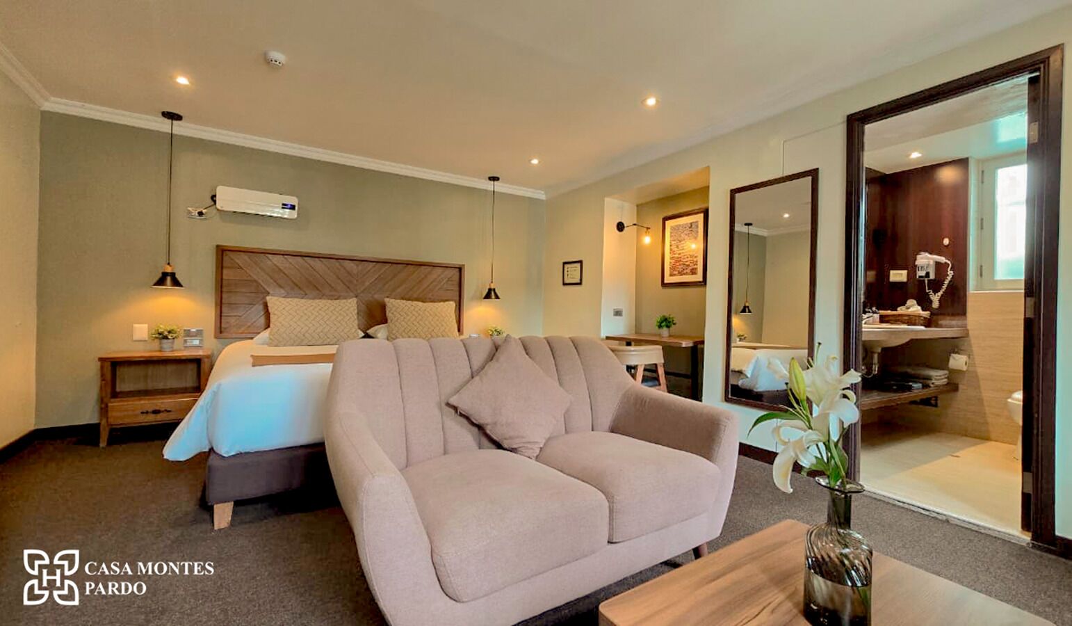 Phòng Cao cấp, quang cảnh thành phố