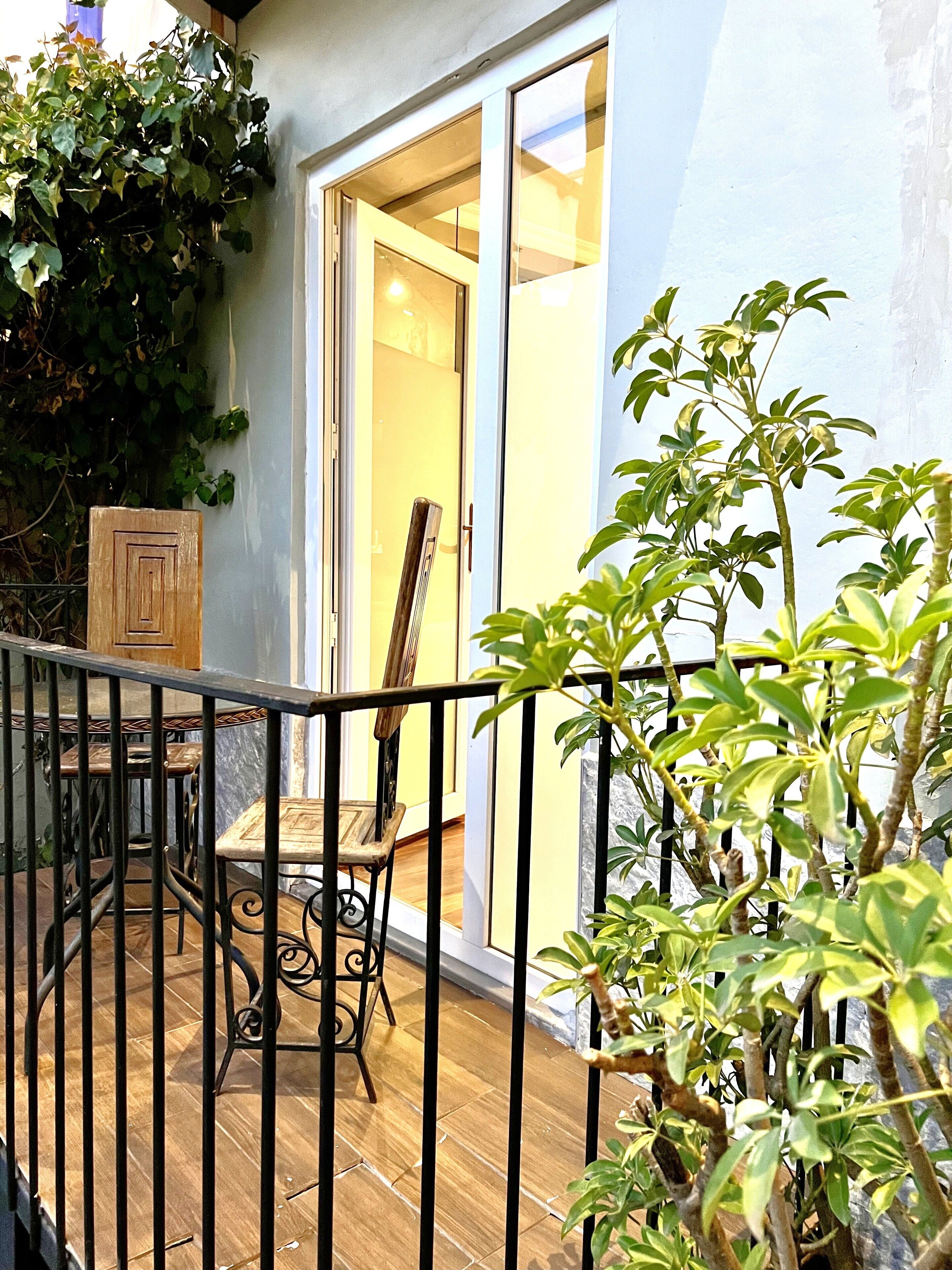 Junior kamer, balkon, uitzicht op de stad | Details aan de buitenkant