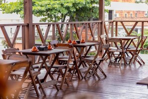 Unclassified image, 4 of 28, button - Santa Clara Pousada (Guarujá)