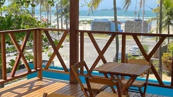 Tempat makan outdoor