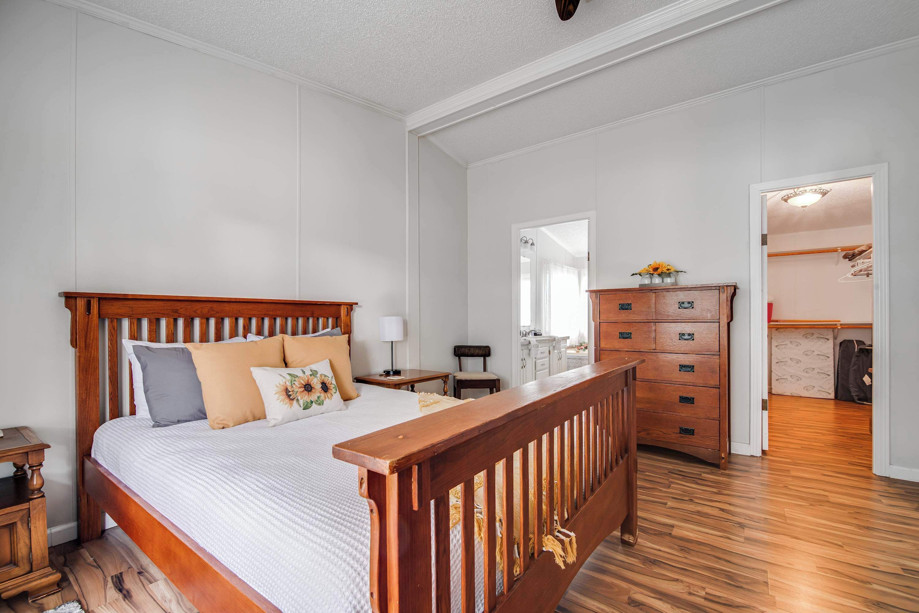 3 bedrooms, iron/ironing board, travel cot, WiFi
