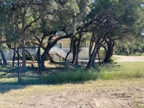 Property grounds - Sweet Retreat | 3 BDR Hill Country Views & Grill (Canyon Lake)