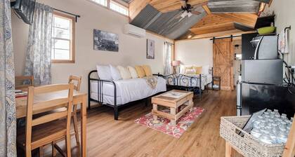 Hill Country Cabin 3 | Sleeps 4, Gas Grill