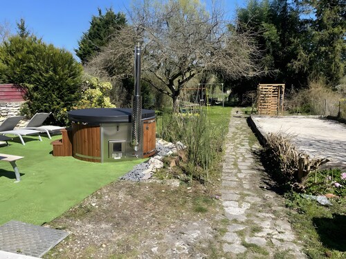 Gîte des bords d'Ornain – Renovated Farmhouse with Jacuzzi, Sleeps up to 25 Guests