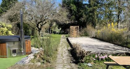 Gîte des bords d'Ornain – Renovated Farmhouse with Jacuzzi, Sleeps up to 25 Guests