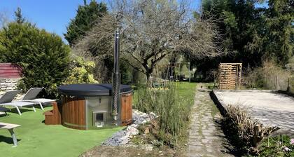 Gîte des bords d'Ornain – Renovated Farmhouse with Jacuzzi, Sleeps up to 25 Guests