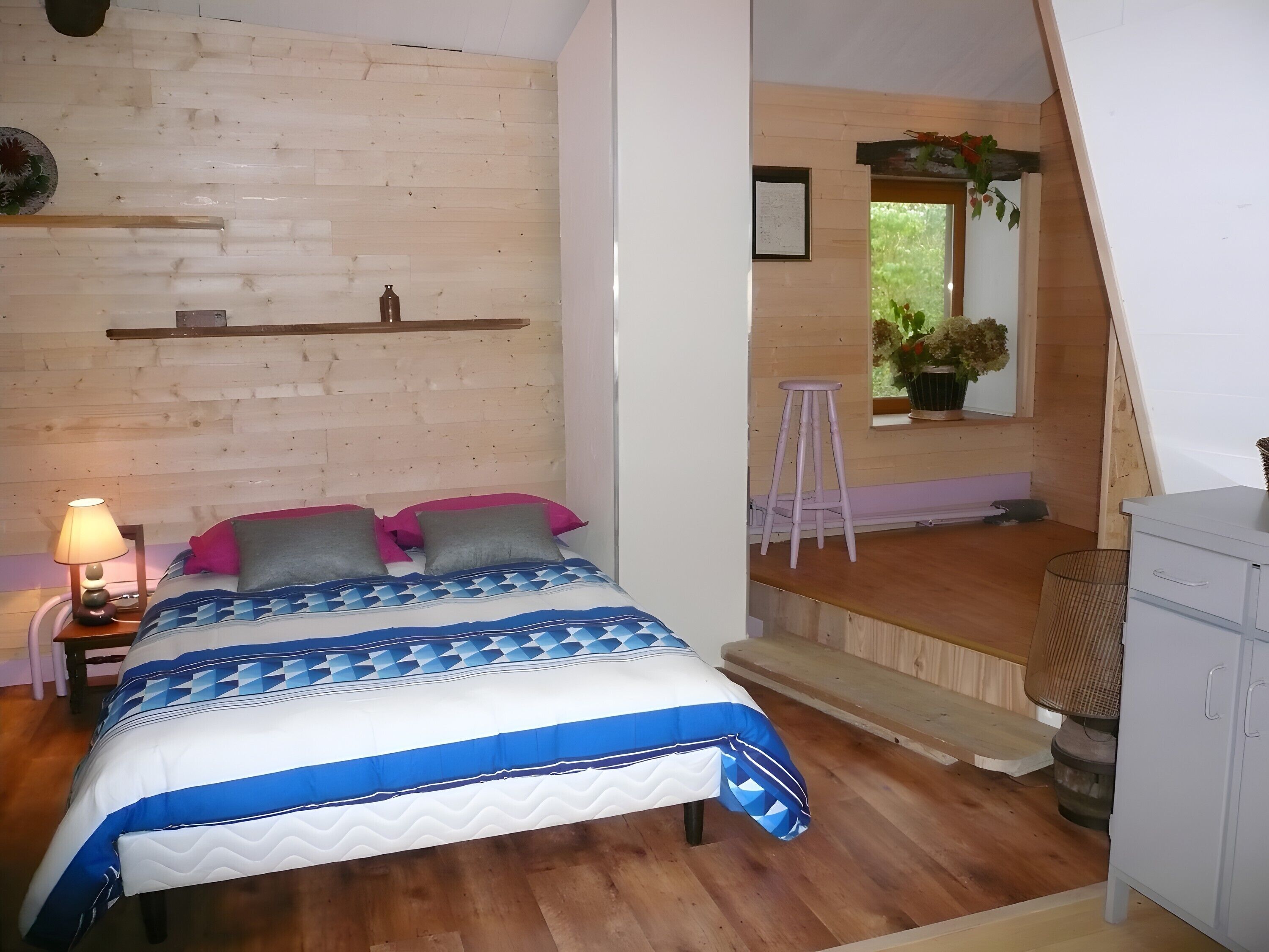 9 chambres, fer et planche à repasser, Wi-Fi