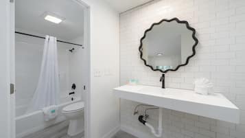 Double Room | Bathroom | Hair dryer