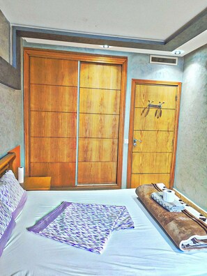 Comfort Room, Courtyard View | In-room safe, free WiFi