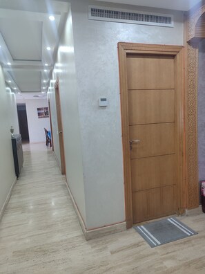 Classic Double Room, Non Smoking, Courtyard View | Interior - Melliber A  (Casablanca)