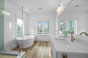 Unclassified image, 2 of 52, button - Spacious 7-bedroom house in beautiful Panama City Beach with AC (Panama City Beach)