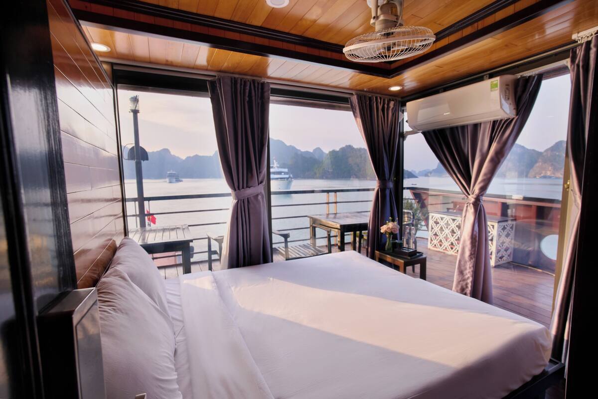 Deluxe Shared Dormitory, Balcony, Sea View | Free WiFi