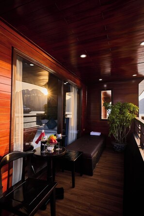 Family Suite, Balcony, Sea View - Mira of the Sea Cruise Lan Ha Bay (Ha Long)