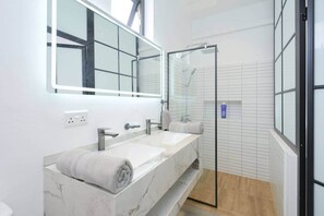 Hair dryer, towels - Trou aux Biches Rooftop Jacuzzi - 3 bed ensuite (Pamplemousses District)