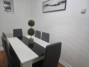 Dining - Cosy London Apartment With Great Views (London)