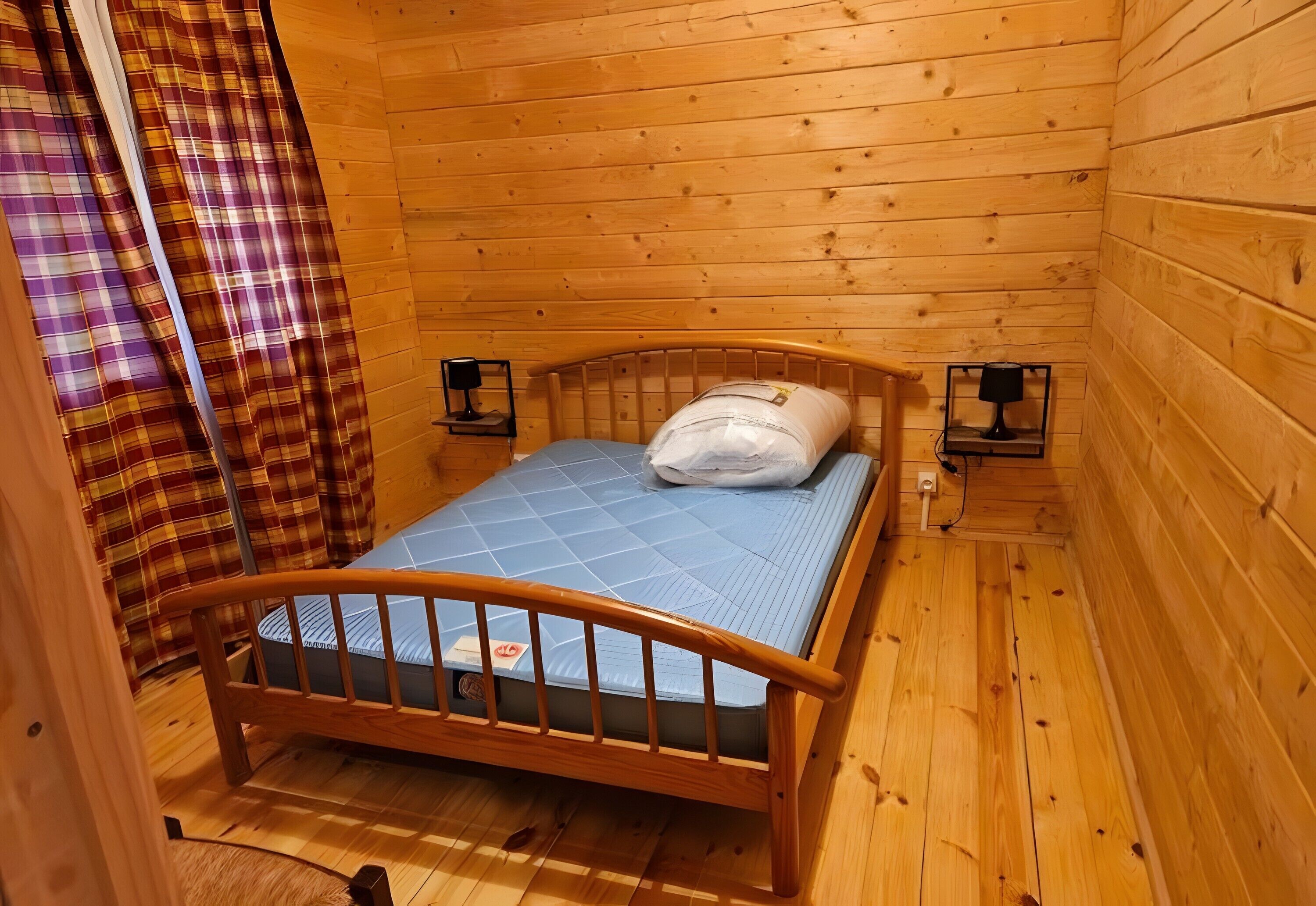 2 soverom og strykejern/-brett