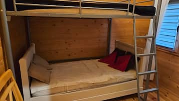 2 chambres, fer et planche Ă repasser