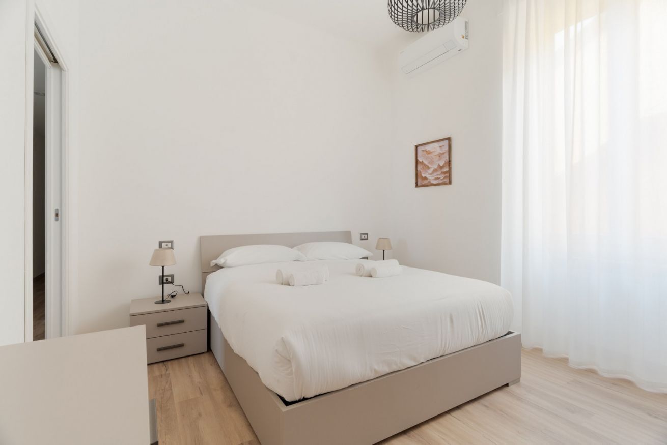 2 bedrooms, iron/ironing board