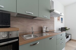 Réfrigérateur, micro-ondes, lave-vaisselle