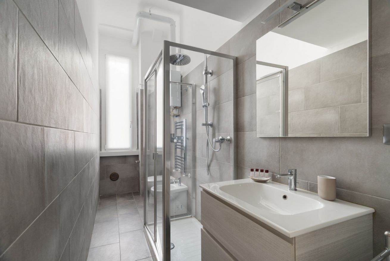 Dusche, Bidet, Handtücher