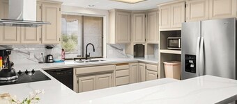 Spacious & Serene Orchard Home w/patio & Pool