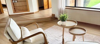 Spacious & Serene Orchard Home w/patio & Pool