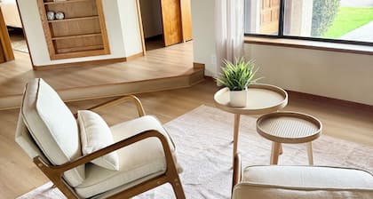 Spacious & Serene Orchard Home w/patio & Pool