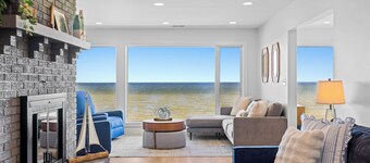 Cliffside Bay Home · Private Beach, Shark Tooth Hunting & Panoramic Bay Views