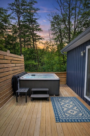 Terrace/patio - Blue Bird Tiny House Shipping Container: Hot Tub + Rooftop Deck in Hocking Hills (Logan)