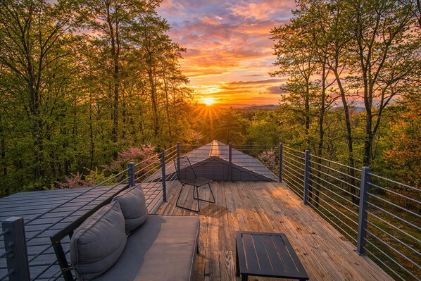 Terrace/patio - Blue Bird Tiny House Shipping Container: Hot Tub + Rooftop Deck in Hocking Hills (Logan)